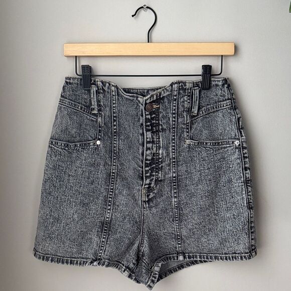 Happy Nature Ultra High Waisted Seamed Vintage-Inspired Acid Wash Denim Shorts - Picture 1 of 7